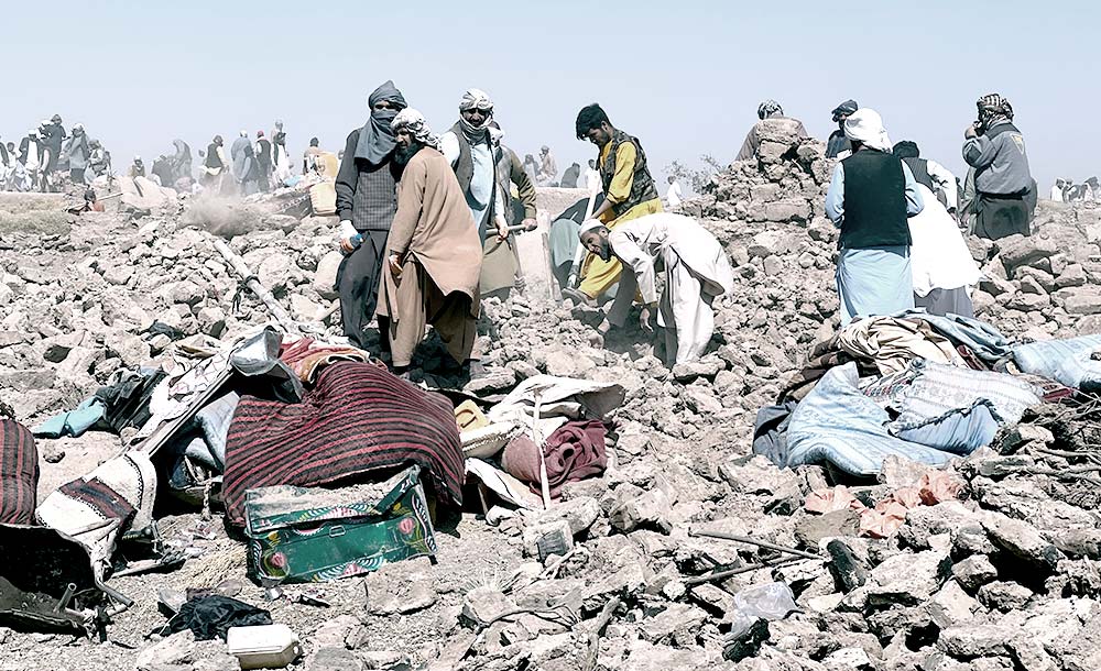 In the aftermath, survivors search for missing people, trapped under rubble.