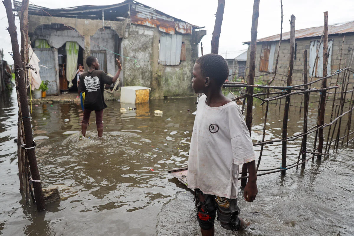 Photo Credit: Joseph Odelyn Scene from La Savane, locality close to the sea. The rising water flooded the houses. Most of the families moved to temporary shelters.