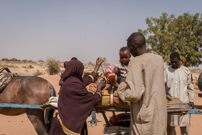 This family of seven has just arrived in Chad, fleeing armed conflict in Sudan. By February 2025, up to 200 families were crossing this border every day.